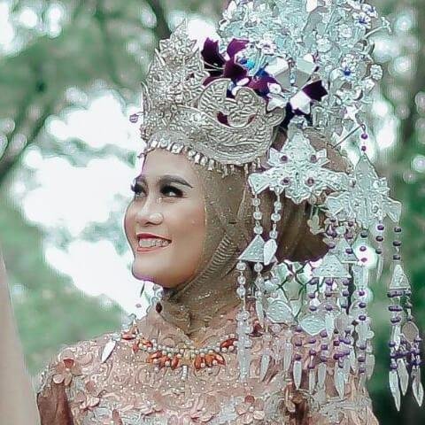pexels-fadhil-wy-7586366-woman.jpg
